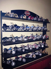 maisto 1: 18 motorcycle harley davidson models complete with display shelf