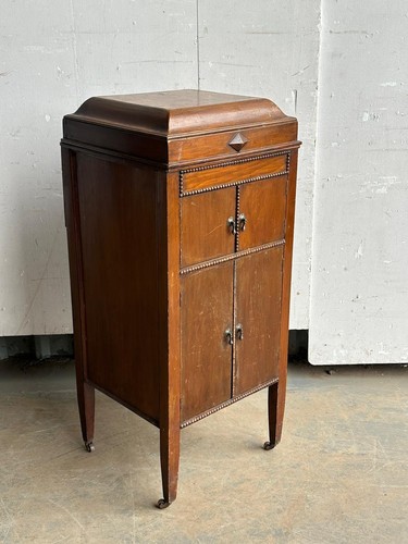 1920 gramophone - 1920's,