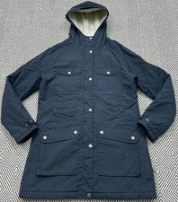 FJALLRAVEN GREENLAND WINTER