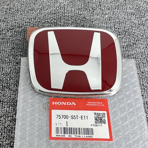 Front grille emblem - grille,