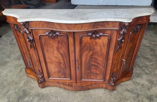 Antique serpentine marble top