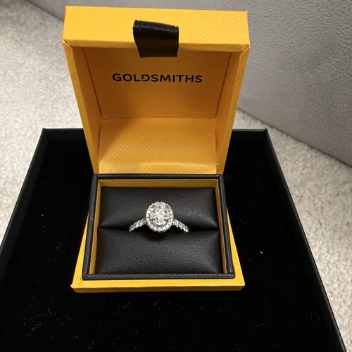 Goldsmiths platinum 950 oval - platinum,