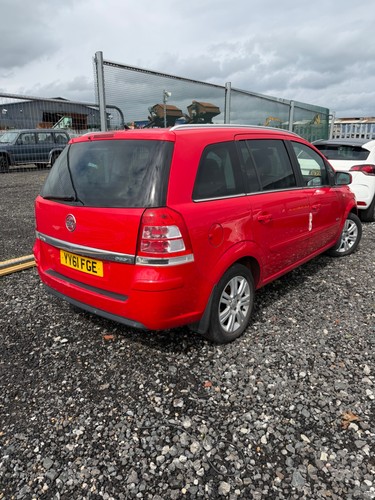 2011 vauxhall zafira breaking