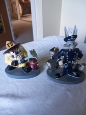 2x Looney Tunes Figures