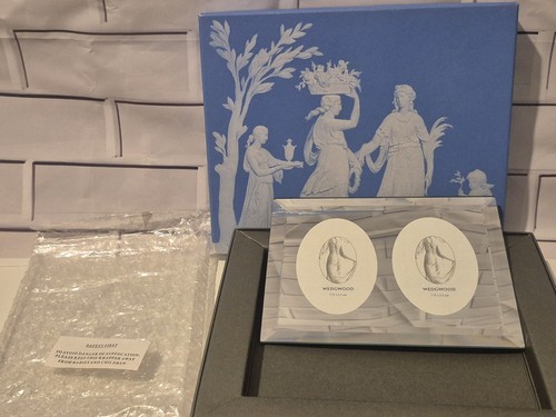 Wedgwood mirrored oval - mirrored, shape