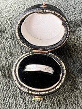 Platinum diagonal diamond set