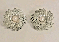Vtge Sarah Coventry Pinwheel