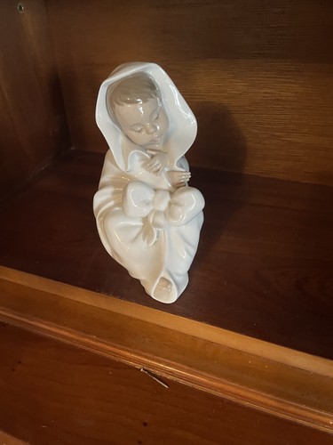 Nao lladro all bundled - all, up