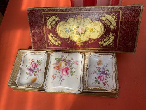 Royal crown derby bone - royal,