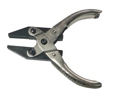 140mm Serrated Jaw Parallel