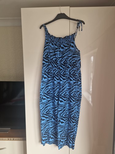 Blue and black - blue,