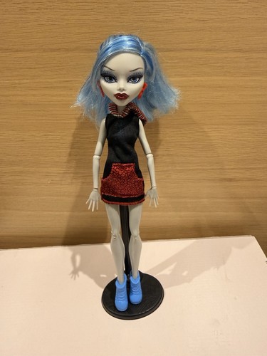 Monster high ghoulia - ghoulia, yelps