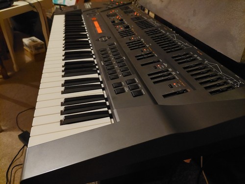 Roland 800 synthesizer - roland,