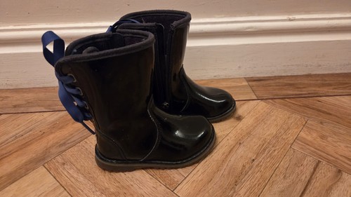 Girls ugg black - patent, leather