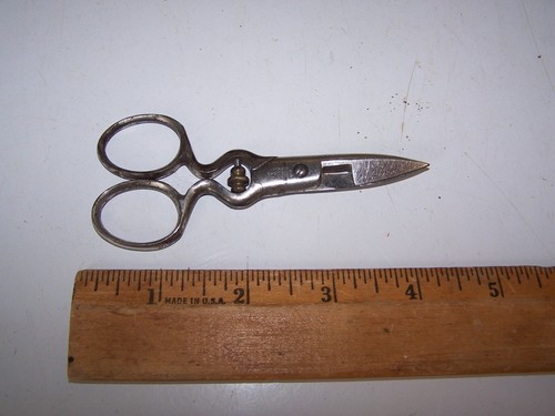 Vintage antique button hole - /,