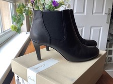 Ladies Clarks UK size 7 black leather Carlita Quinn ankle boots with 3 inch heal
