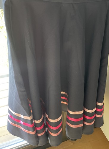 Navy character skirt with pink
