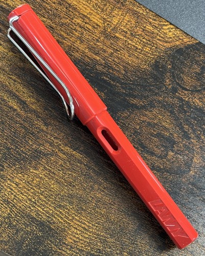 Lamy safari red fountain - red,
