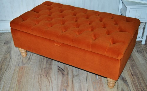 Chesterfield footstool - ,