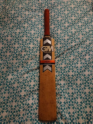 Gunn and moore cricket bat - moore,