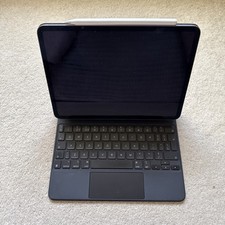 Ipad pro with - 11”, magic