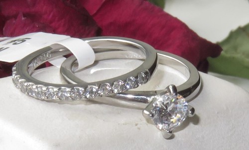 Engagement wedding ring set