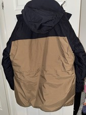 Lacoste Men's Long Hood Water-Repellent Quilted Parker