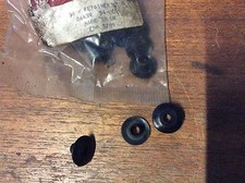Rover 800 Mk1 3 X Retainer Studs For Front Wing Rubbing Strip EDP5789