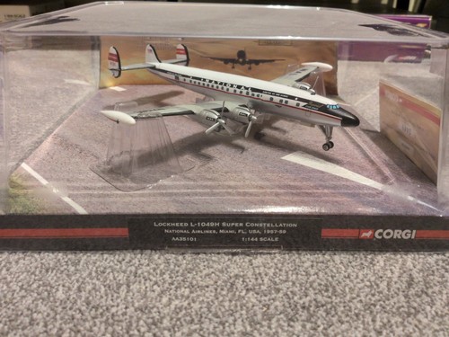 Corgi lockheed 1049h super - lockheed,