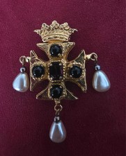 Butler & Wilson Brooch Vintage Rare Regal Gold Tone Cross Crown Stamped Boxed