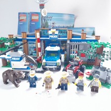 LEGO City Forest Police Station - 4440 - 100% Complete All Figs + Instructions
