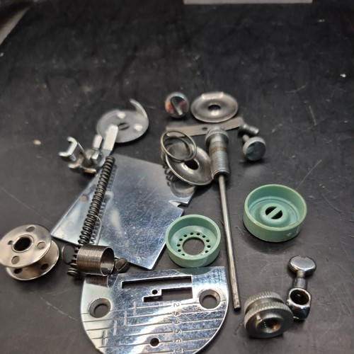 Singer sewing machine - singer,