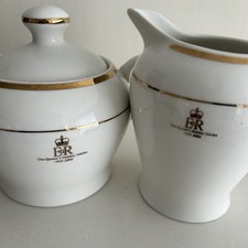 THE QUEEN'S GOLDEN JUBILEE 1952-2002 SUGAR BOWL & MILK JUG TEA SET