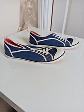 USED MOSHULA PLIMSOLES -