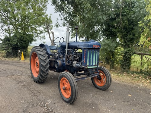 Fordson e27n tractor full - fordson, v5