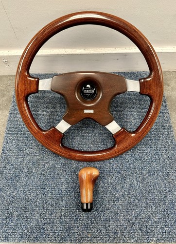 Momo astra wood steering - 15",