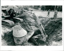 News Photo Machinery Workers