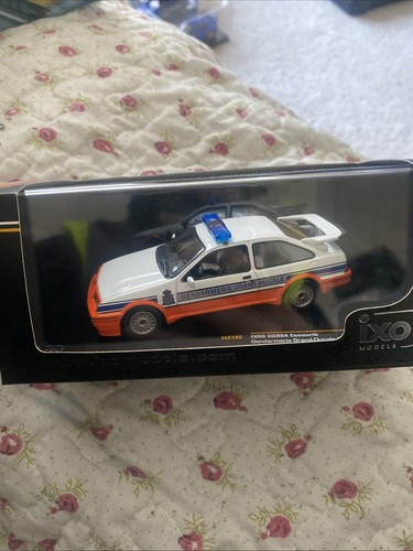 Ixo clc132 ford - sierra, rs