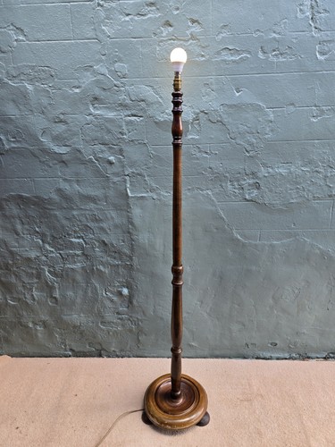 Oak standard lamp working - lamp,