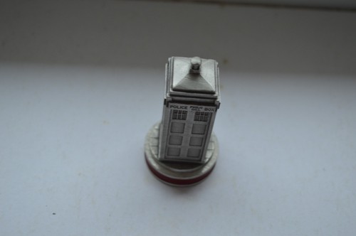 Doctor who danbury mint - doctor, tardis