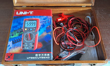 UNI-T UT89X Multimeter Temperature Capacitance Resistance True RMS plus case.