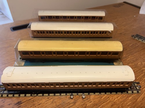 Graham farish lner - x,