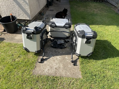 Vstrom 800 luggage genuine - vstrom,
