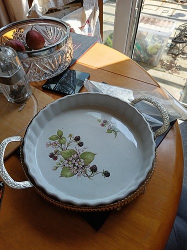 Large round white ceramic - round,