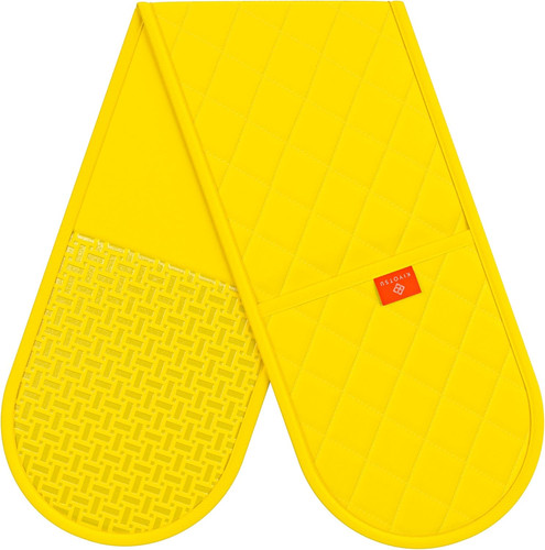 Yellow oven gloves heat - oven,