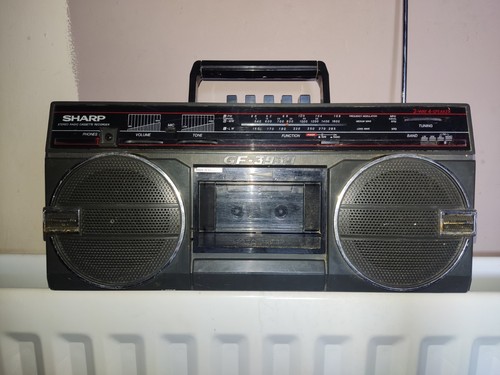 Sharp stereo radio - stereo,