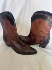 Stuart Weitzman Women's Brown