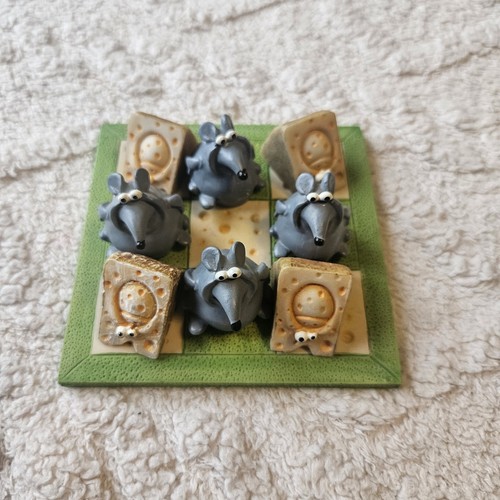 Tic tac toe mouse - tic, cheese