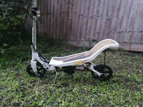 White space scooter seesaw - white,