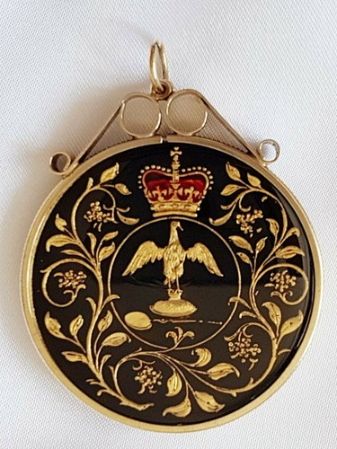 1977 coin enamel - er, &